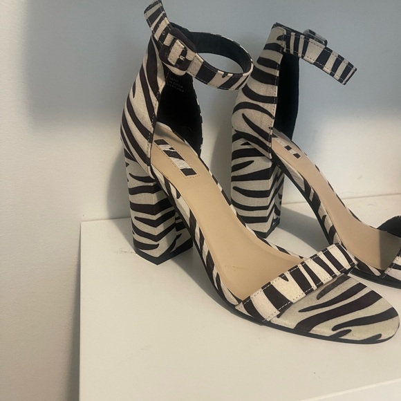 Zebra heels - Picture 2 of 4